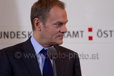 Donald Tusk bei Bundeskanzler Faymann (20110408 0014)